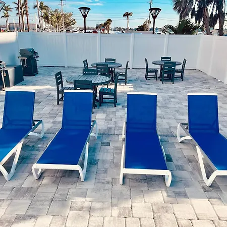 Beachfront Bliss: Views, Pool, Walk To Times Sq!